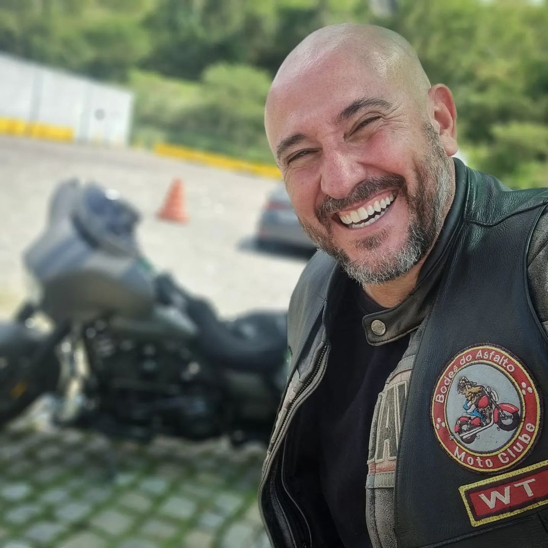 William Travassos em estúdio